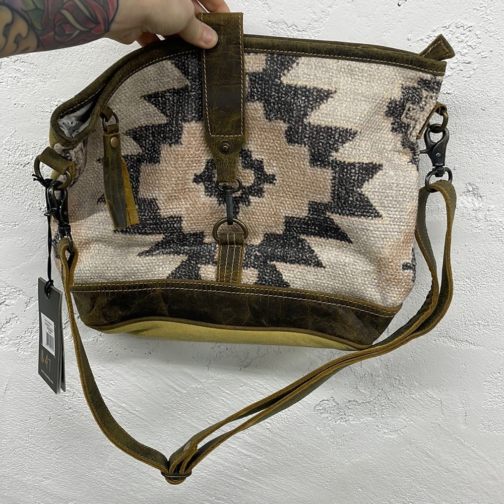 Myra Bag- Entice Shoulder Bag